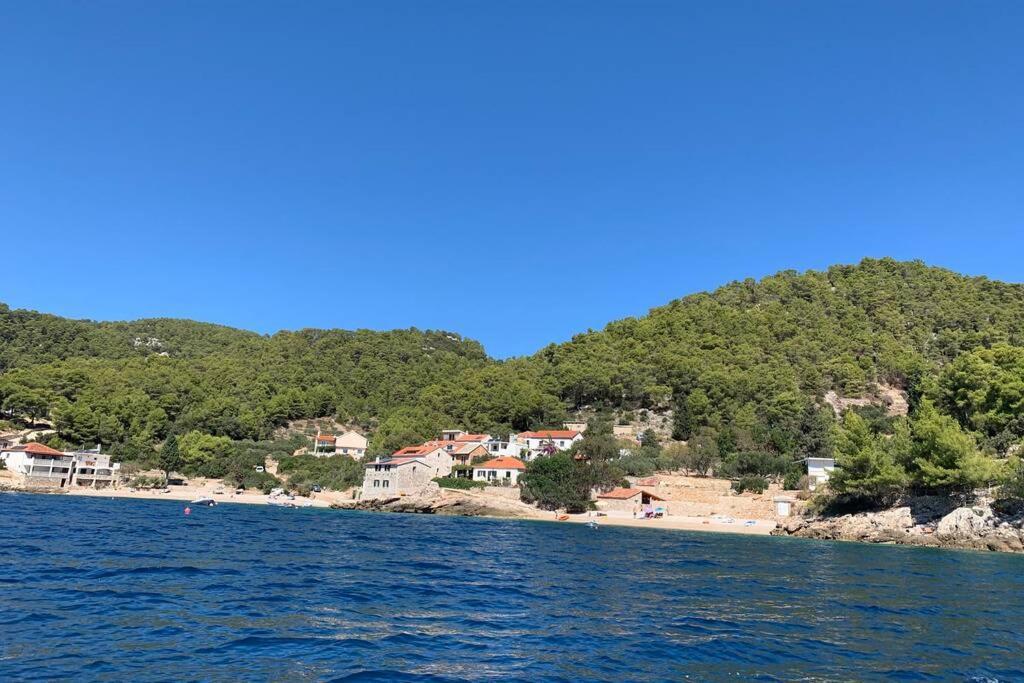 Seaview Pool Apartment-Lumiere, Island Hvar-Gdinj Eksteriør billede