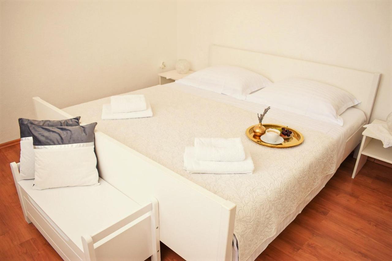 Seaview Pool Apartment-Lumiere, Island Hvar-Gdinj Eksteriør billede
