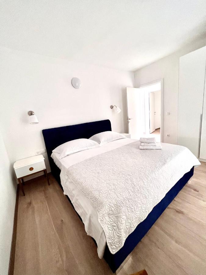Seaview Pool Apartment-Lumiere, Island Hvar-Gdinj Eksteriør billede